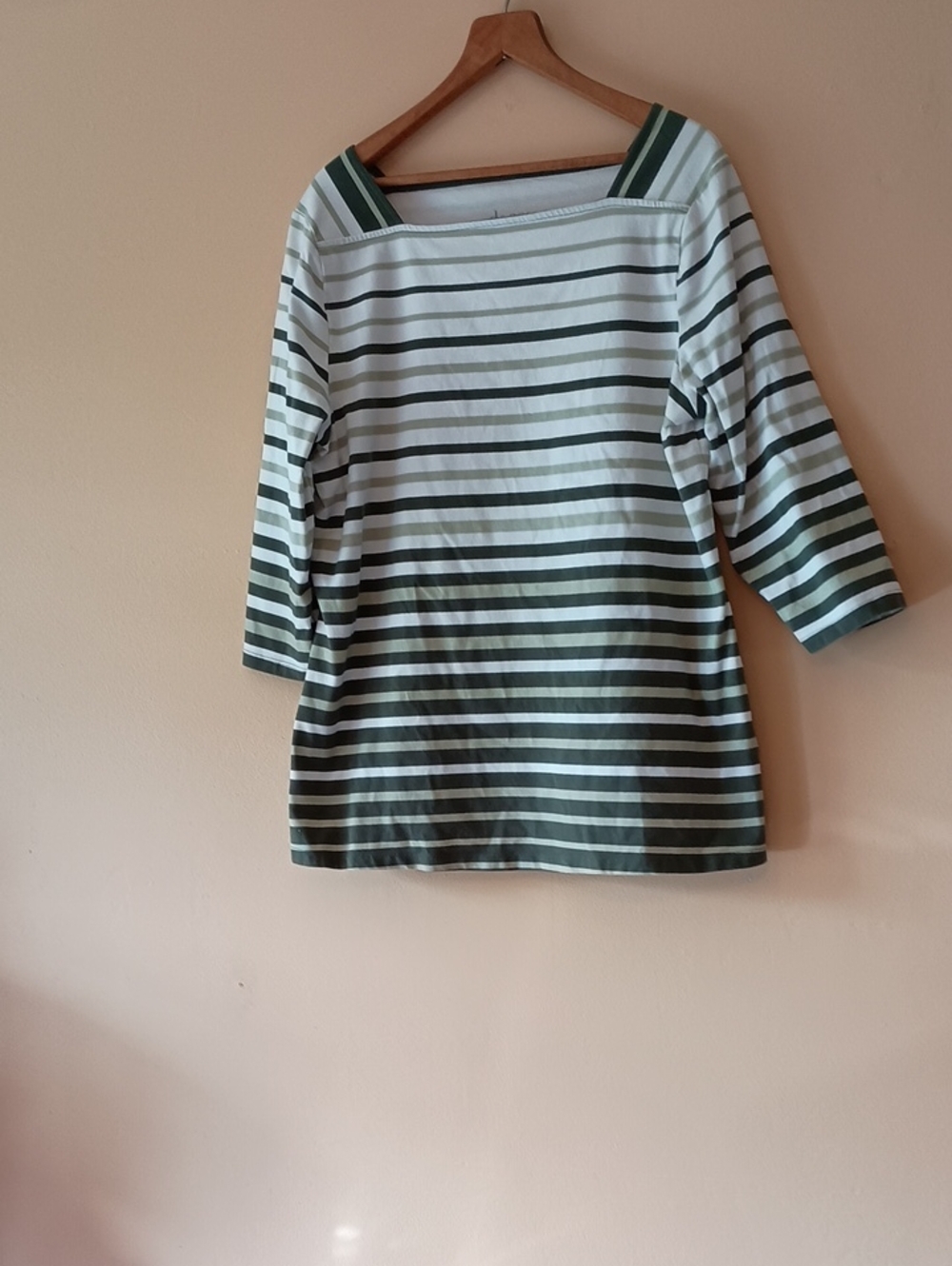 Classic Striped 3/4-Sleeve Top in White and Dark Green, sz L